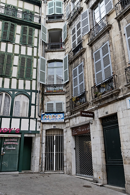 Bayonne-Avril 2012-044